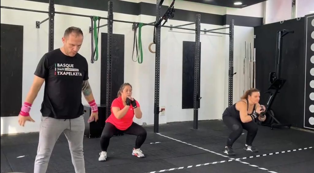 Sesión real de entrenamiento en grupo en Estudio Training